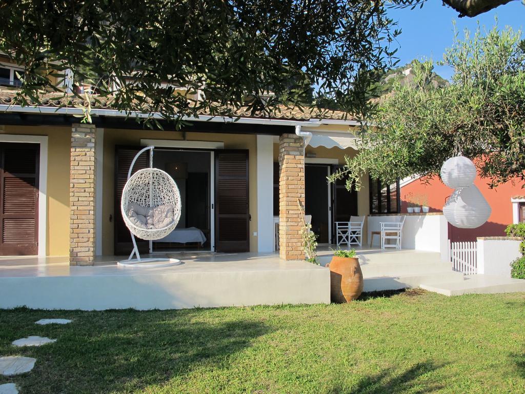 Seafront Calista Beach House With Garden Glyfada  Exterior photo
