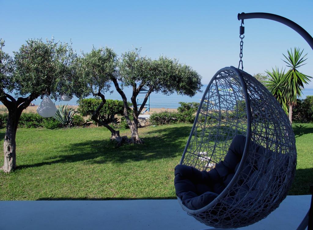 Seafront Calista Beach House With Garden Glyfada  Exterior photo
